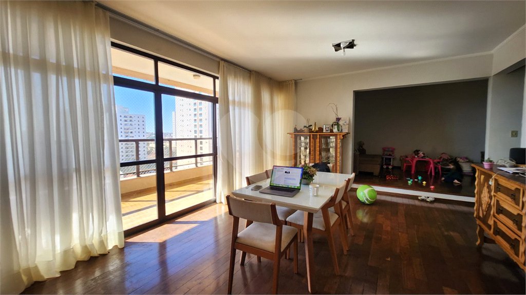 Apartamento à venda com 3 suítes no Centro, Araraquara, SP