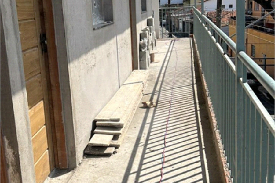 Apartamento muito bem localizado.