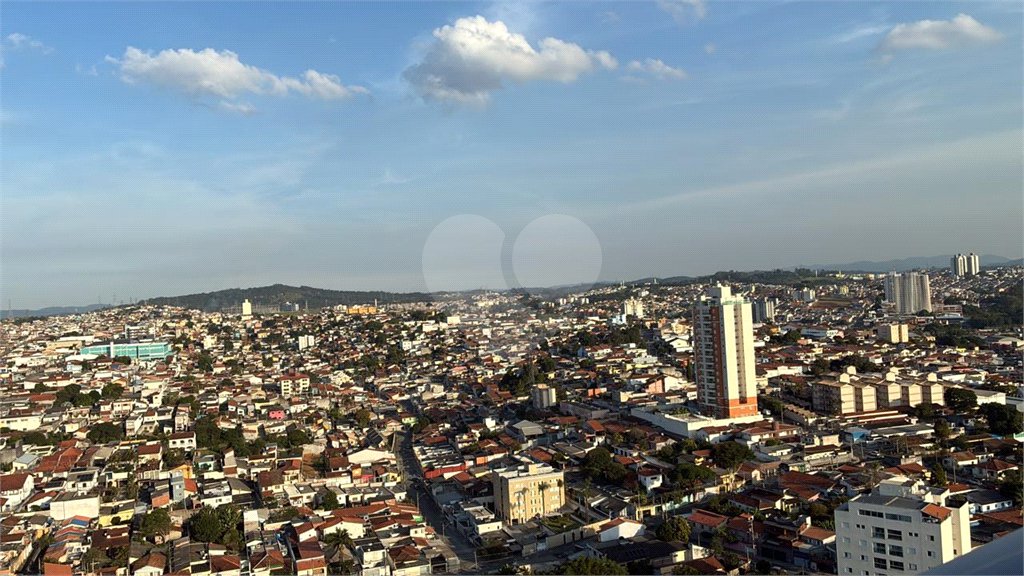 Apartamento à venda com 2 quartos, sendo 1 suíte, no Centro, Mogi das Cruzes, SP