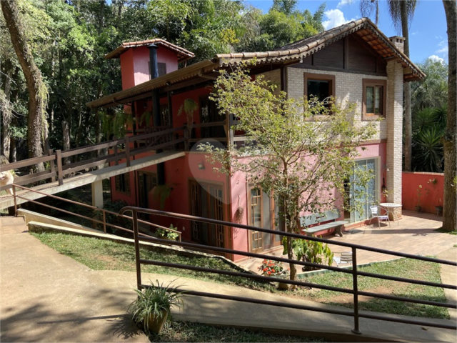 Casa à venda com 6 suítes em Serra da Cantareira, Mairiporã, SP