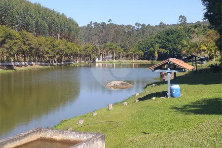 Sítio à venda com 4 quartos, sendo 1 suíte,  em Cruz das Almas, Biritiba-mirim, SP