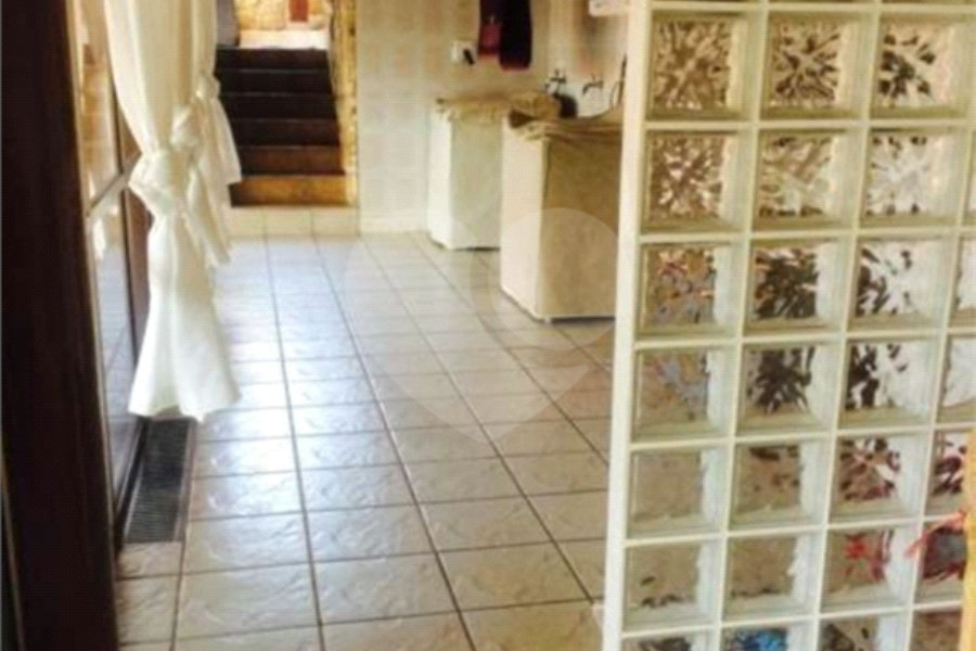Sobrado à venda com 5 quartos, sendo 2 suítes, em Seerra da Cantareira, Mairiporã, SP