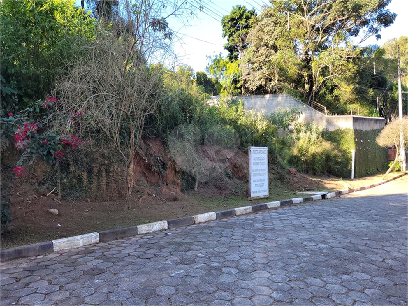 Terreno à venda no condomínio Champs Elysees Village, Mairiporã - SP