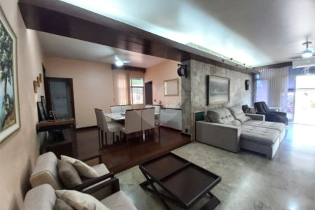 Cobertura à venda com 5 quartos, sendo 2 suítes,  em Grajaú, Rio de Janeiro, RJ
