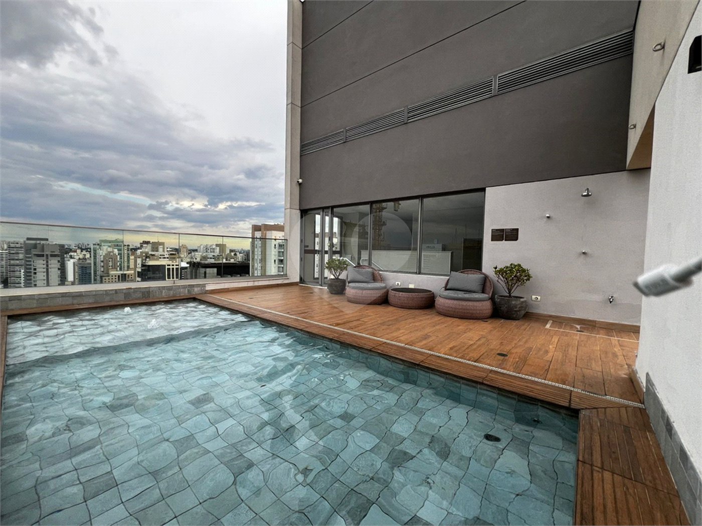 Apartamento à venda com 2 suítes em Indianópolis, São Paulo, SP