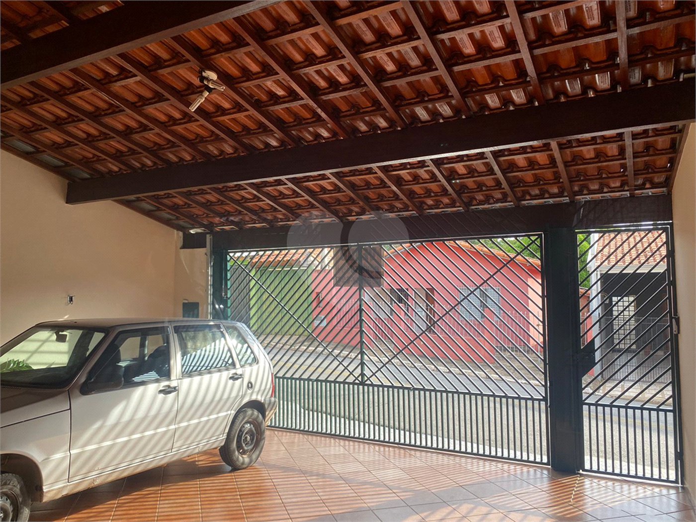 Casa à venda com 2 quartos, sendo 1 suíte, em Vila Deyse, Itapetininga, SP