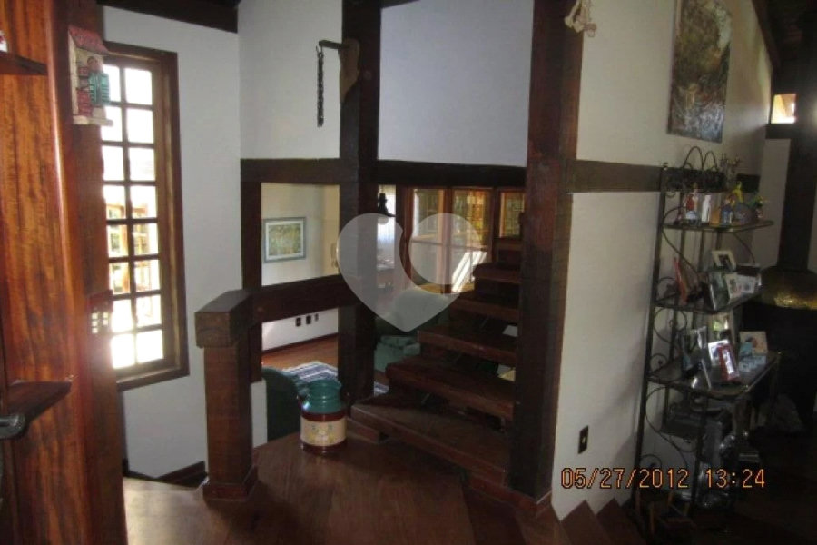 Casa à venda com 3 suítes no condomínio Associação Reserva das Hortênsias, Mairiporã - SP
