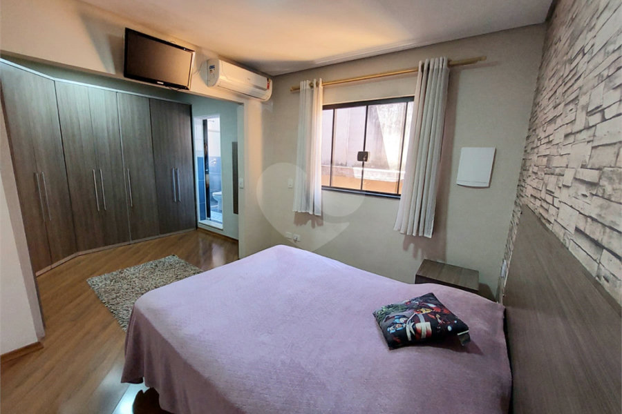 Sobrado à venda com 3 quartos, sendo 1 suíte, em Jaraguá, São Paulo, SP