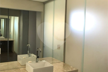 Casa à venda com 6 quartos, sendo 3 suítes, no condomínio Jardim Vila Paradiso, Indaiatuba - SP