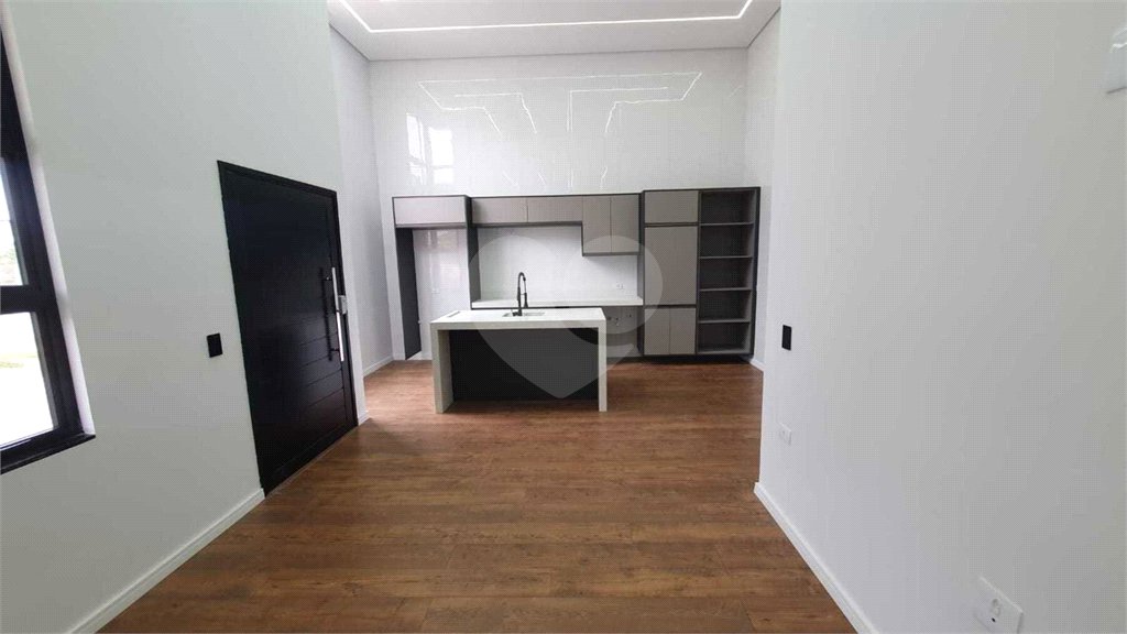 Casa à venda com 3 quartos, sendo 1 suíte, no condomínio Horto Florestal Villagio, Sorocaba - SP