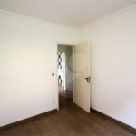 Casa à venda com 3 quartos, sendo 1 suíte, no condomínio Village St. Louis, São Paulo - SP