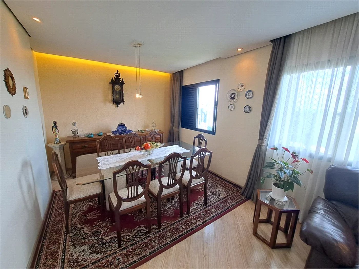 Apartamento à venda com 3 suítes em Vila Suzana, São Paulo, SP