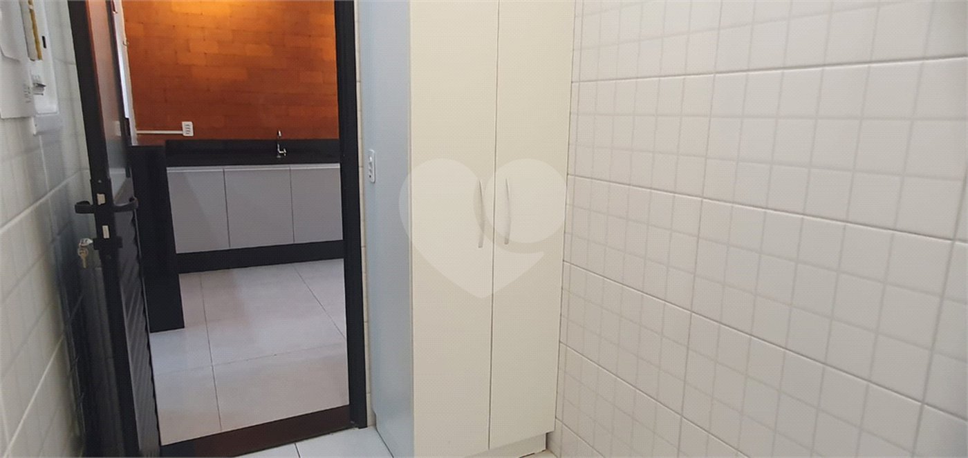Casa à venda com 3 quartos, sendo 1 suíte,  no condomínio Reserva das Paineiras, Itapetininga - SP
