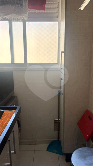 Apartamento à venda com 3 quartos, sendo 1 suíte, em Conjunto Residencial Irai, Suzano, SP