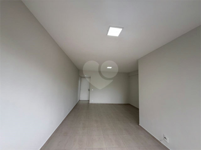 Apartamento à venda com 3 quartos, sendo 1 suíte,  em Parada Inglesa, São Paulo, SP