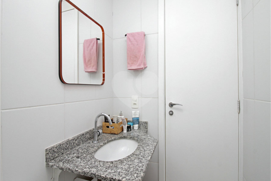 Apartamento à venda com 3 quartos, sendo 1 suíte,  em Jardim Brasil (zona Norte), São Paulo, SP