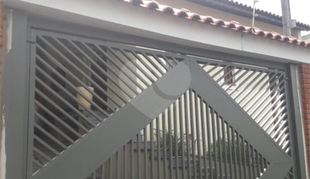 Casa Térrea à venda com 3 quartos, sendo 2 suítes,  em Parque Vitória, São Paulo, SP