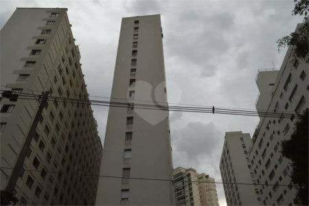 Apartamento à venda com 3 quartos, sendo 1 suíte,  em Vila Mariana, São Paulo, SP