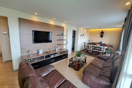 Apartamento à venda com 3 suítes em Vila Suzana, São Paulo, SP
