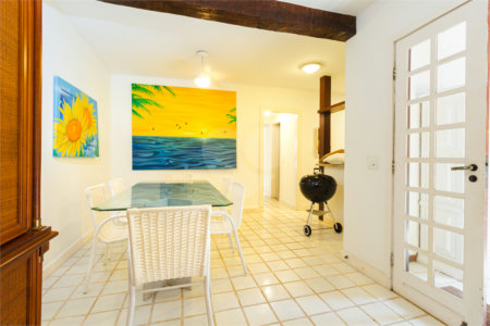 Casa à venda com 4 quartos, sendo 3 suítes,  em Bosque de Geribá, Armação dos Búzios, RJ