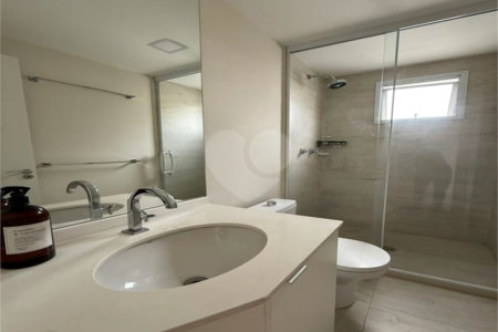 Apartamento à venda ou para alugar com 3 quartos, sendo 1 suíte, em Vila Andrade, São Paulo, SP