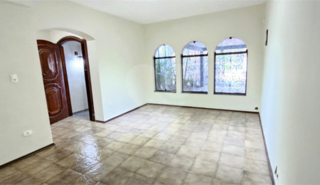 Sobrado à venda com 3 quartos, sendo 1 suíte,  em Jardim Humaitá, São Paulo, SP