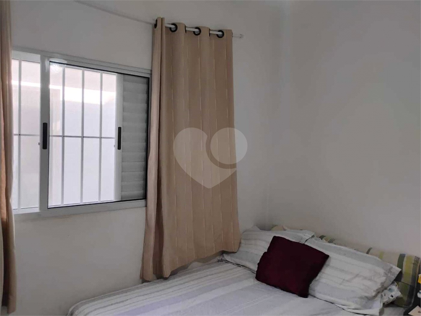 Casa à venda com 4 quartos, sendo 1 suíte,  em Jardim Ermida II, Jundiaí, SP