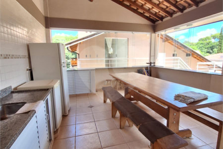 Casa à venda com 3 suítes no condomínio Bosque de Grevilea, Vinhedo - SP