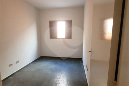 Casa à venda com 3 quartos, sendo 1 suíte, em Vila Vitório Mazzei, São Paulo, SP