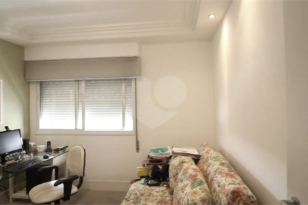 Apartamento à venda com 3 quartos, sendo 1 suíte, em Higienópolis, São Paulo, SP