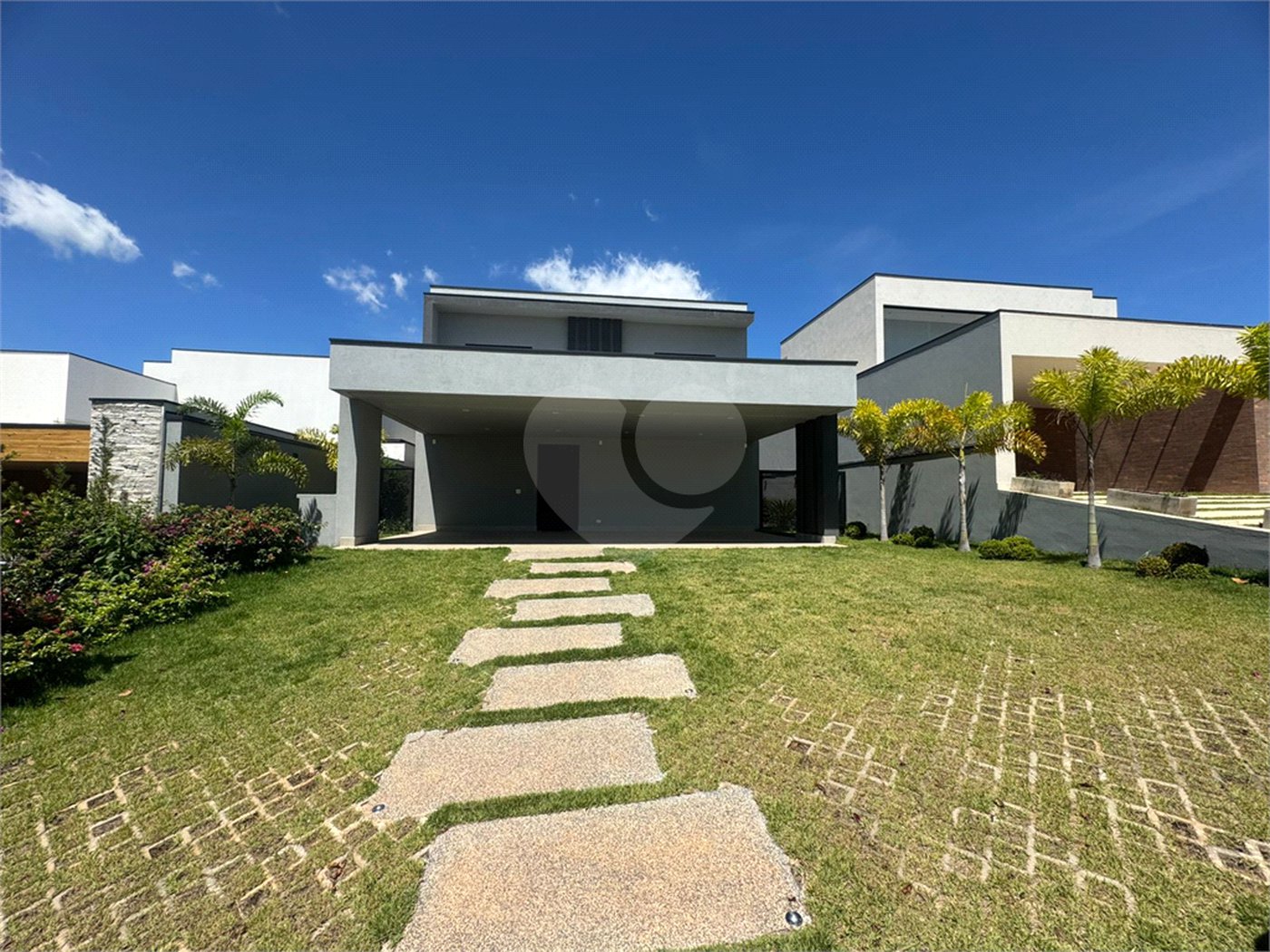 Casa à venda com 4 suítes no condomínio Villas do Golf, Itu - SP
