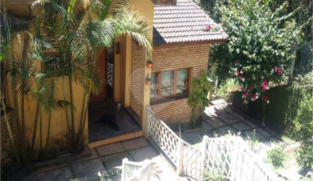 Casa à venda com 5 quartos, sendo 2 suítes,  no condomínio Alpes da Cantareira, Mairiporã - SP