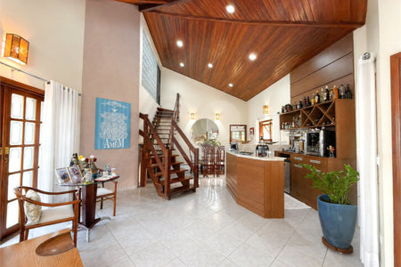 Casa à venda com 5 suítes no condomínio Parque Village Castelo, Itu - SP
