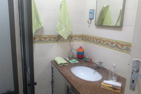 Apartamento à venda com 3 quartos, sendo 1 suíte,  no Centro, Mogi das Cruzes, SP