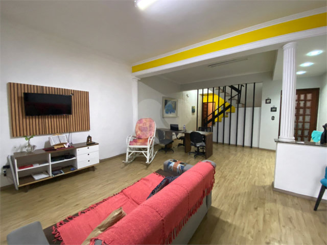 Sobrado à venda com 5 quartos, sendo 1 suíte,  em Jabaquara, São Paulo, SP