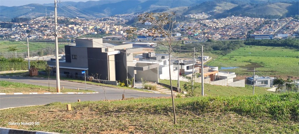 Terreno à venda no condomínio Associação dos Moradores do Loteamento Alto da Floresta, Bom Jesus dos Perdões - SP