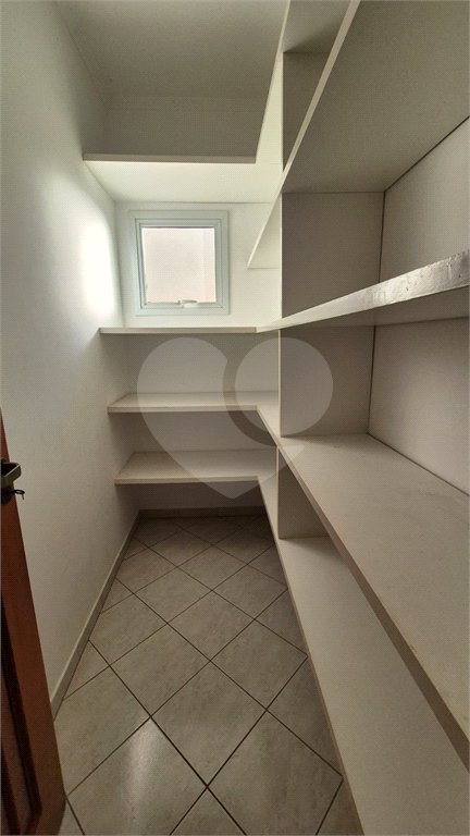 Casa para alugar com 3 quartos, sendo 1 suíte, no condomínio Recanto dos Paturis, Vinhedo - SP