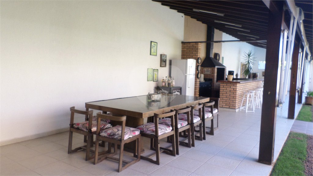 Sobrado à venda com 4 suítes em Recanto Impla, Carapicuíba, SP