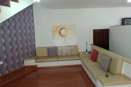 Casa à venda com 4 quartos, sendo 1 suíte, em Vila Rosa, Itapetininga, SP