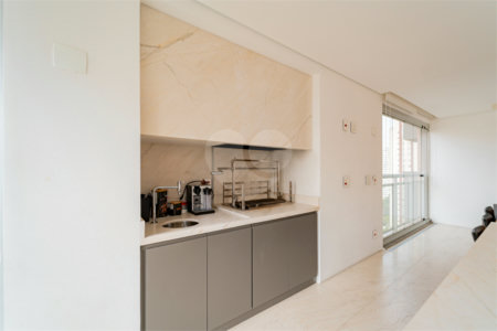 Apartamento à venda com 3 suítes em Campo Belo, São Paulo, SP