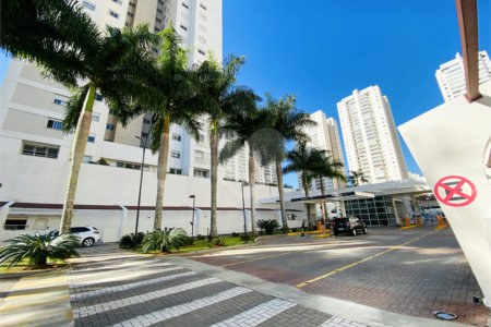 Apartamento à venda com 3 quartos, sendo 1 suíte, no Centro, São Bernardo do Campo, SP