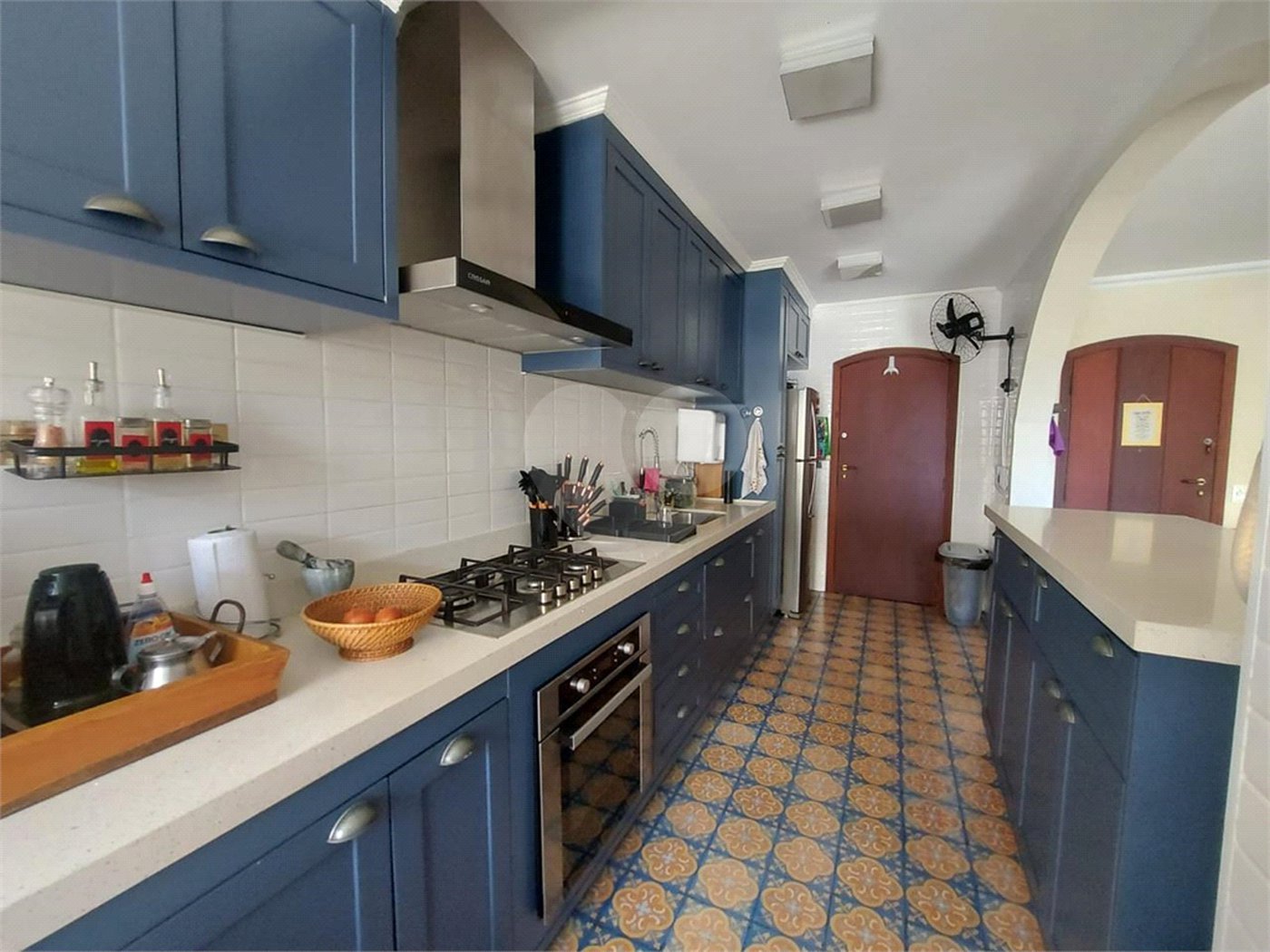 Apartamento à venda com 3 quartos, sendo 1 suíte,  em Enseada, Guarujá, SP