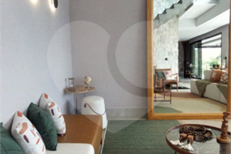 Casa à venda com 3 suítes no condomínio Figueira Garden, Atibaia - SP