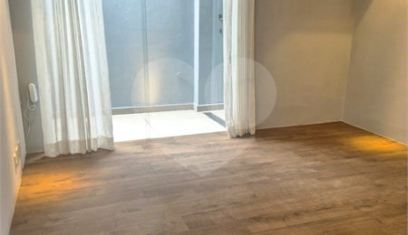Casa de Vila à venda com 4 quartos, sendo 3 suítes,  em Chácara Santo Antônio, São Paulo, SP