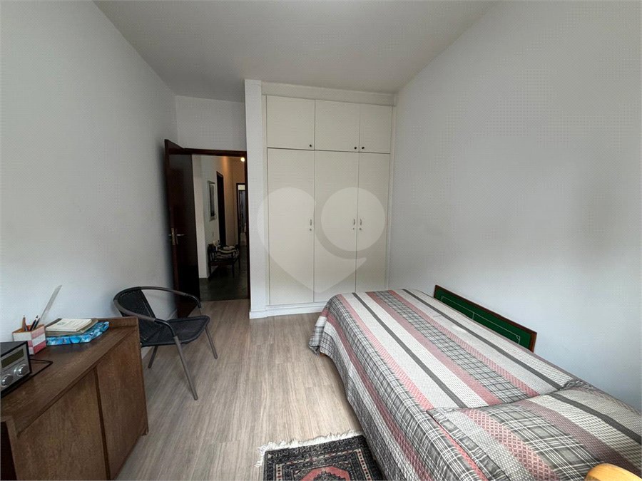 Casa à venda com 4 quartos, sendo 1 suíte, no condomínio Taquaral, São Paulo - SP