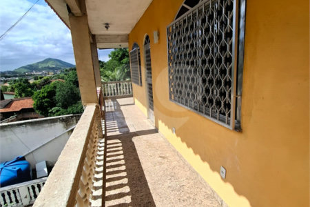 Casa à venda com 5 quartos em Santíssimo, Rio de Janeiro, RJ