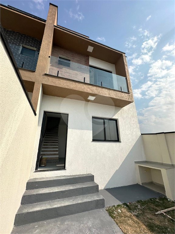 Sobrado à venda com 3 quartos, sendo 1 suíte,  em Jardim Esperança, Mogi das Cruzes, SP