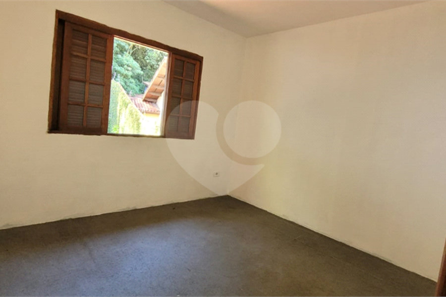Casa à venda com 3 quartos, sendo 1 suíte,  em Lavapés, Mairiporã, SP