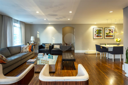 Apartamento à venda com 3 quartos, sendo 1 suíte,  em Jardim Marajoara, São Paulo, SP