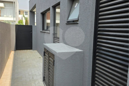 Casa à venda com 4 quartos, sendo 3 suítes, no condomínio Alphaville Nova Esplanada 4, Votorantim - SP